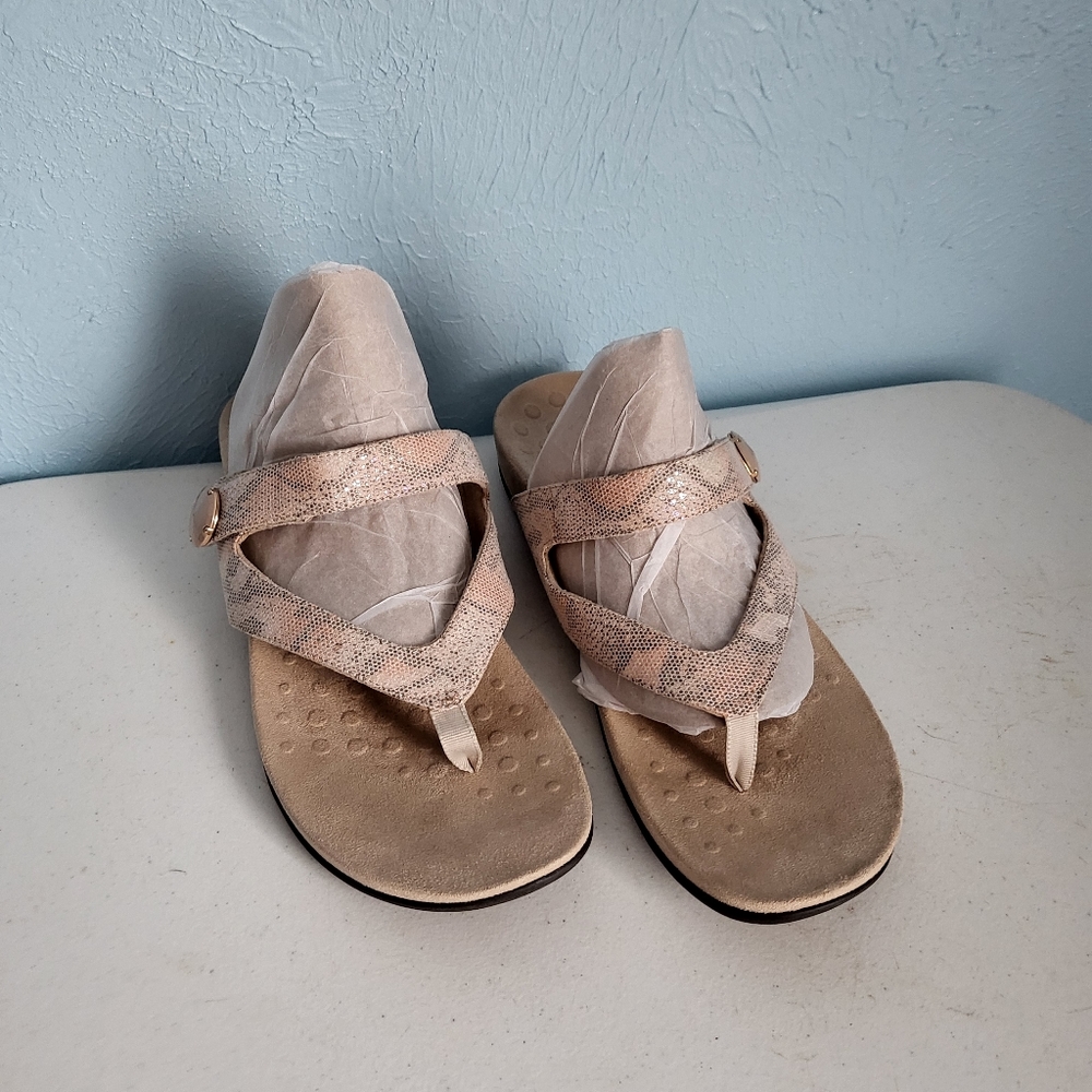 Vionic slip-on flat sandals